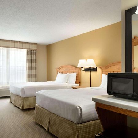 Country Inn & Suites By Radisson, Grinnell, Ia Exterior photo